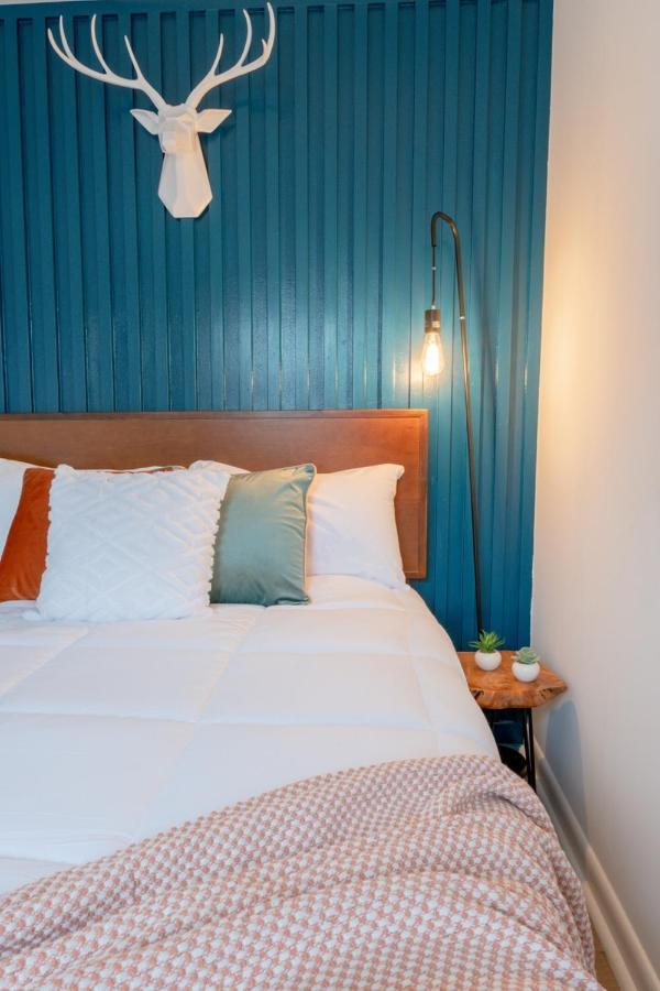 Retro Retreat Renovated 2Br, Desk, No Chore List! Kingston Exterior photo